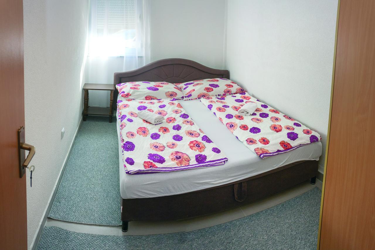 Apartment Resaa Bihac Bagian luar foto