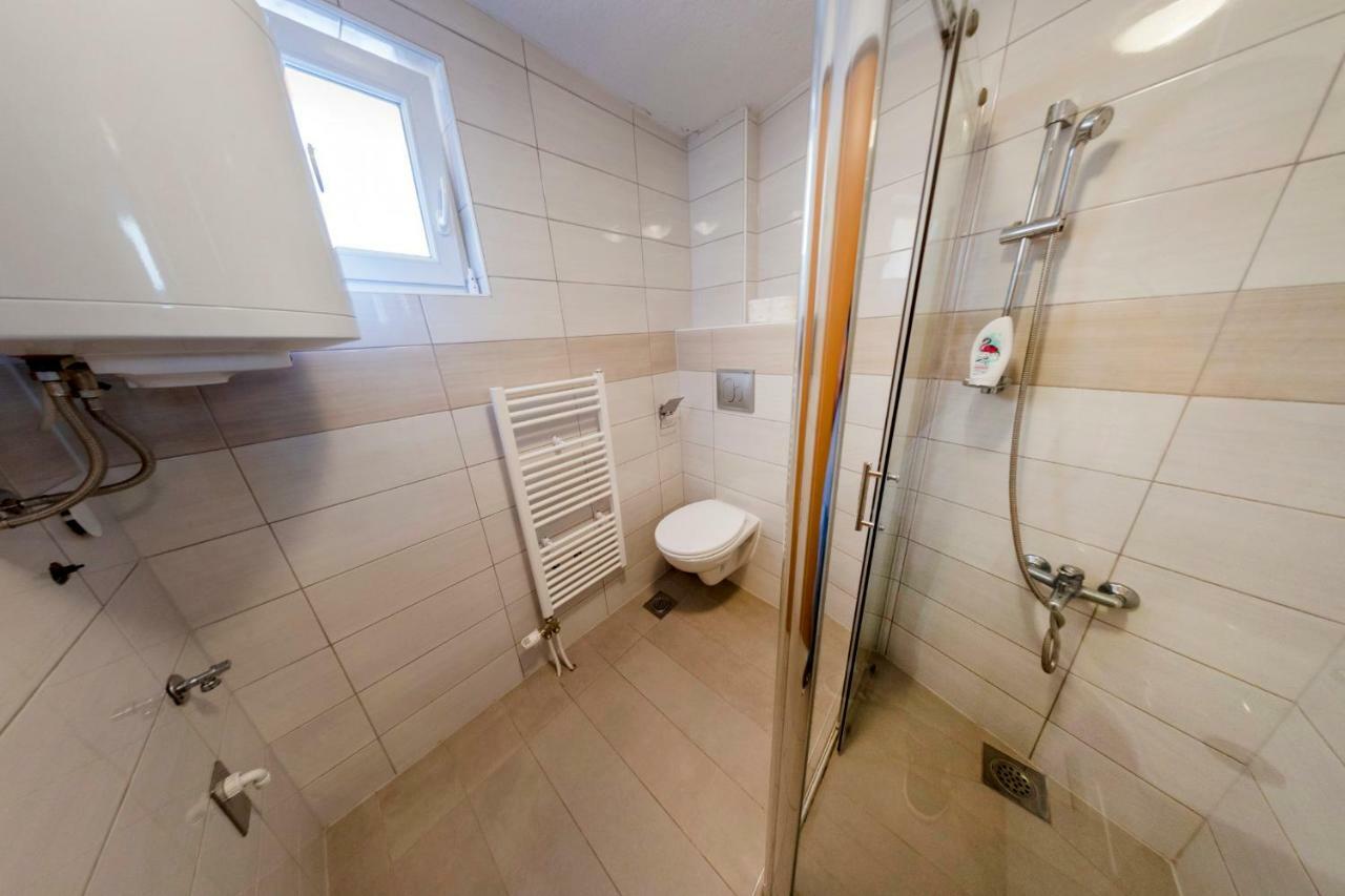 Apartment Resaa Bihac Bagian luar foto