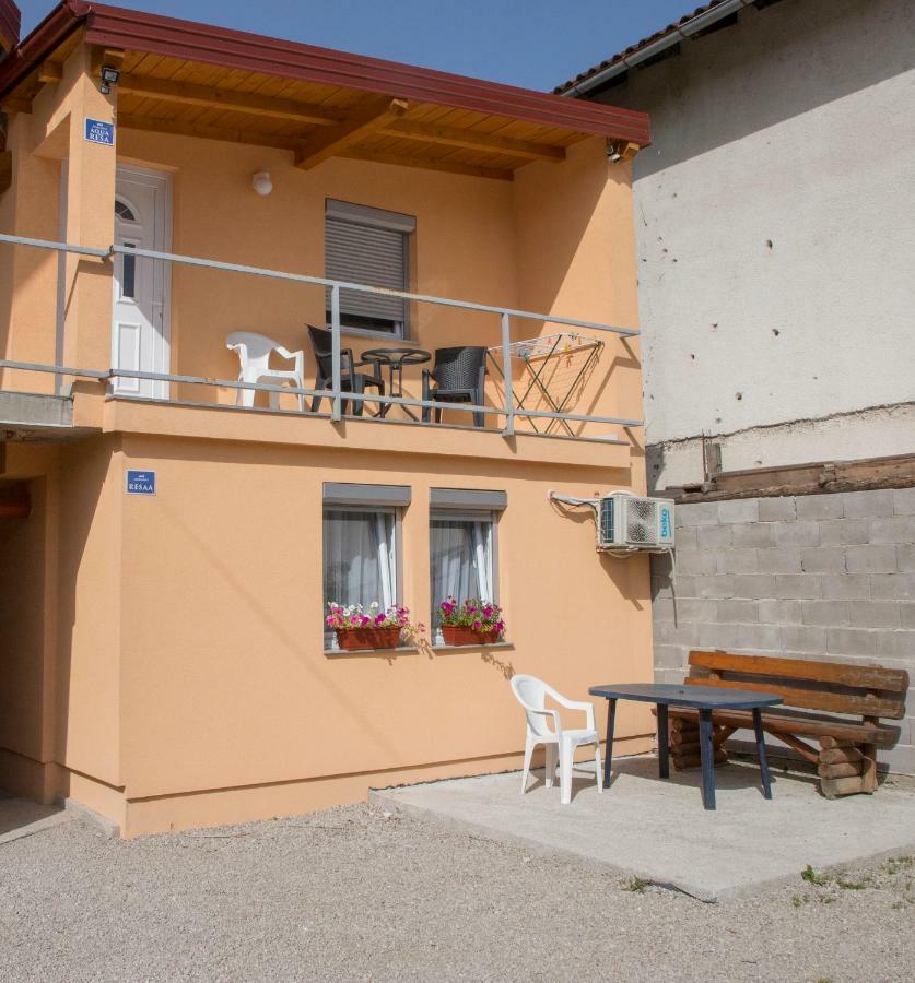 Apartment Resaa Bihac Bagian luar foto