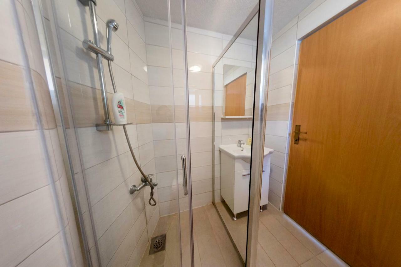 Apartment Resaa Bihac Bagian luar foto