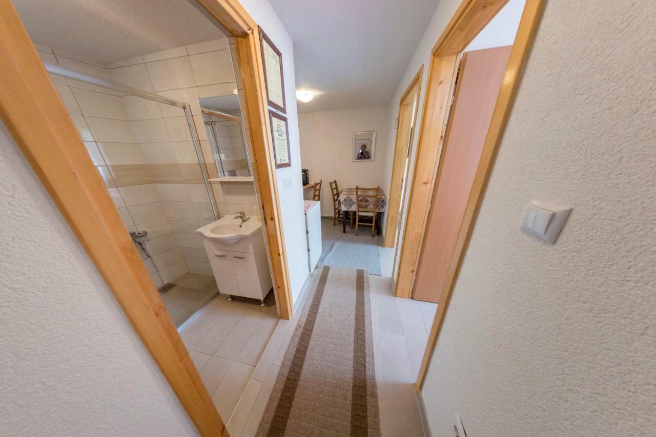 Apartment Resaa Bihac Bagian luar foto